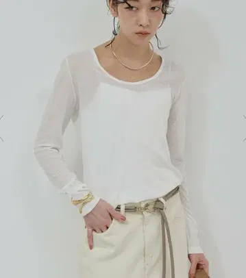 GALLARDAGALANTE (개럴개런트) 시어 U넥 롱T