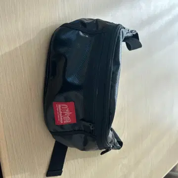 맨해튼 나일론 블랙 바디백