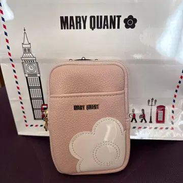 컨디션 최상 MARY QUANT 핑크 파우치 꽃 모티브