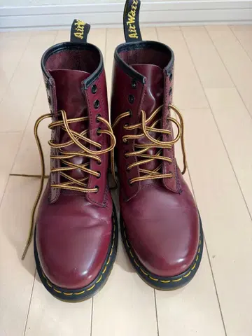 닥터마틴 8홀 uk7