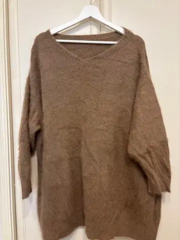 FRAY I.D 브라운 V넥 스웨터