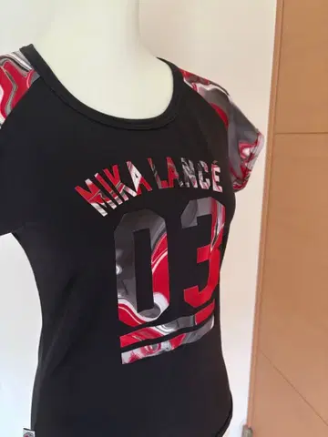 MIKA LANGE 반팔 T셔츠 03