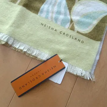 NEISHA CROSLAND 스톨