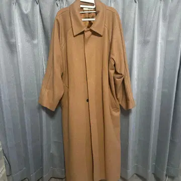 베이지 래글런 슬리브 롱 코트