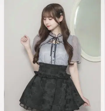 pium 프론트 버튼 레이스 케이프 블라우스