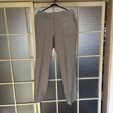 그레이 슬랙스 테이퍼드 핏