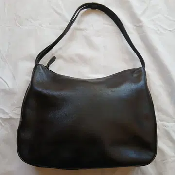 [ 최종 가격 인하 ] 발리 숄더백 가죽 블랙