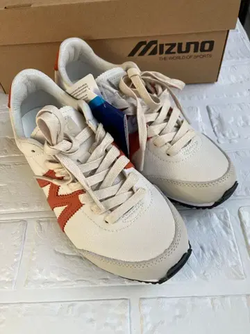 Mizuno SLG 107 화이트/오렌지 스니커즈 23cm