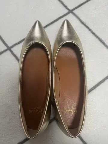 골드 펌프스 25cm