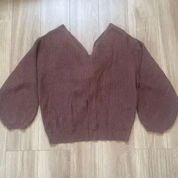 브라운 V넥 니트 스웨터