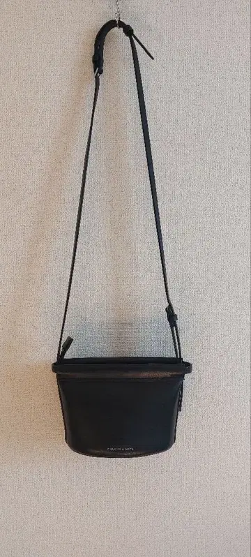 찰스&키이스 에리스 버킷 백