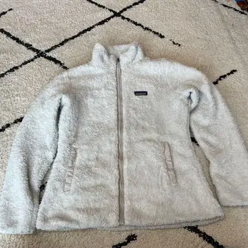 patagonia 화이트 플리스 자켓 L 사이즈