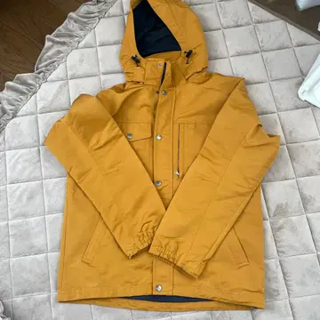 머스타드 컬러 후드 부착 마운틴 후드티 L 사이즈