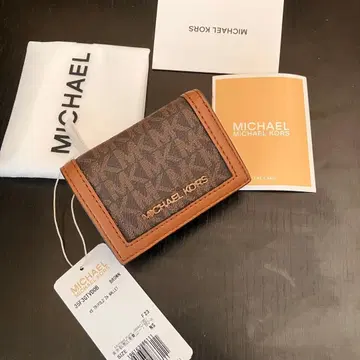 마이클코어스 JET SET TRAVEL 지퍼 월렛 스몰