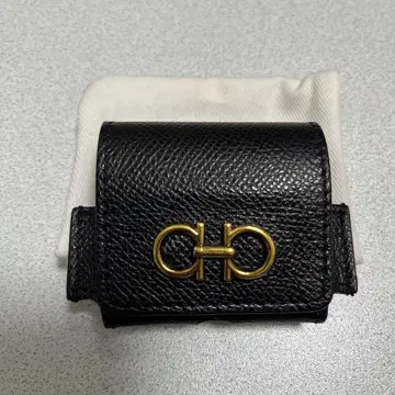 미사용 새상품 Ferragamo AirPods 케이스 가죽