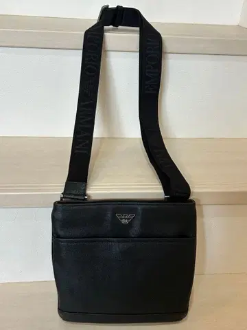 EMPORIO ARMANI 사코슈 숄더백 사선 숄더