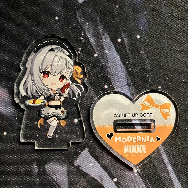 니케 and Gallery 모더니아 SD 아크릴 스탠드 판매합니다.