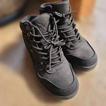 VANS 블랙 하이컷 스니커즈 SNOW WORKER 26cm