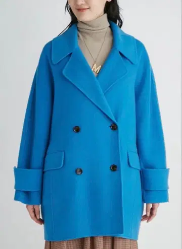 새상품급 Mila owen 플랩 포켓 하프 기장 코쿤 접결 코트