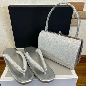 실버 백과 조리 세트, 성인식