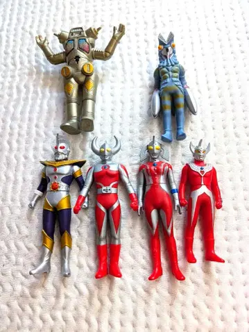 울트라맨 피규어 6체 세트