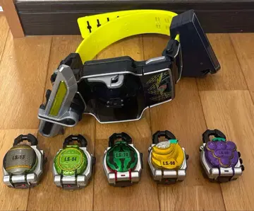 가면라이더 가이무 변신 벨트와 아이템 세트