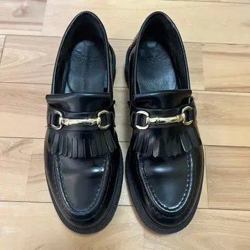 배송비 포함!Dr.Martens 닥터마틴 스너플 로퍼 새상품급