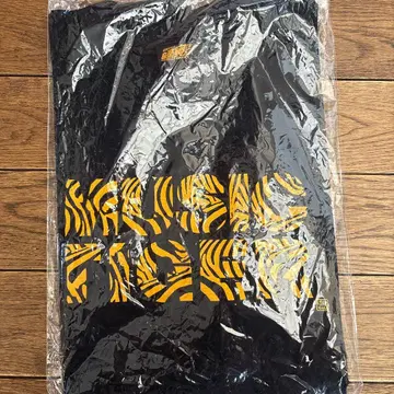 [미사용 새상품 한정판] 라이브T셔츠