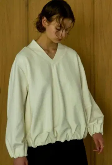 마노프 MANOF CARD BOARD HEM GATHER TOPS