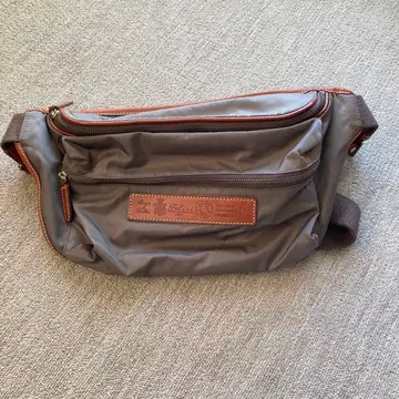 페리지 숄더백 427 토르토라 (베이지)