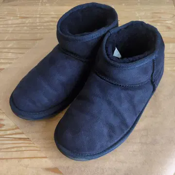 새상품급 emu 네이비 블루 어그 부츠 UK6 JAPAN25cm