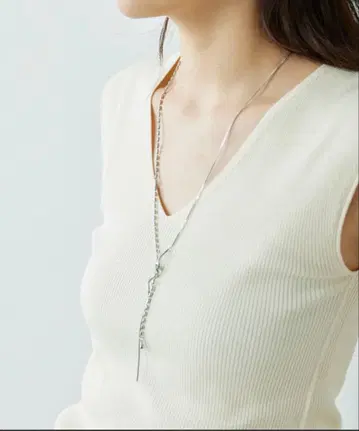 개럴개런트 롱 목걸이 실버 스파이럴 라리에타