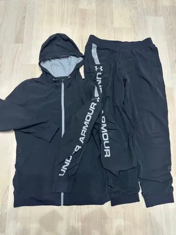 언더아머 풀집업 자켓과 팬츠 세트 블랙 XL