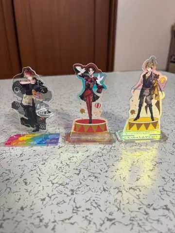 [ 가격 인하 가능! ] 컬러풀피치 아크릴 스탠드 3체 세트