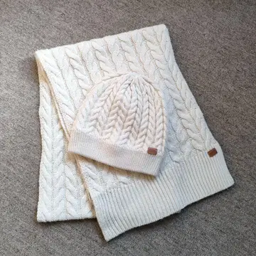 AIGLE 케이블 짜임 니트 모자와 머플러 세트