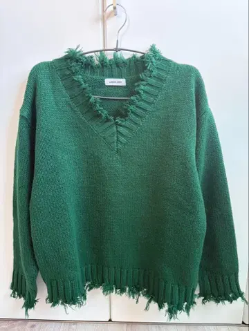 그린 V넥 프린지 니트 LAGUA GEM