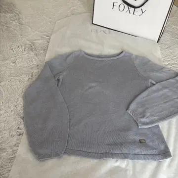 FOXY 라이트 블루 긴팔 니트