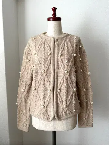 [ ZARA ] 펄 장식 베이지 니트 가디건