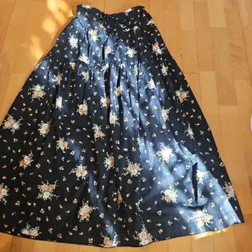 블랙 꽃무늬 플레어 스커트 카네코 이사오