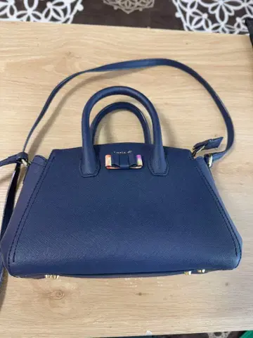 Luria 네이비 숄더 & 핸드백