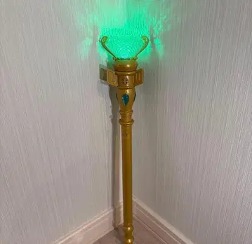 디즈니 아발로르의 프린세스 엘레나 빛의 지팡이