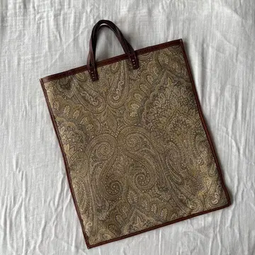 A VACATION 아바케이션 페이즐리 무늬 토트백