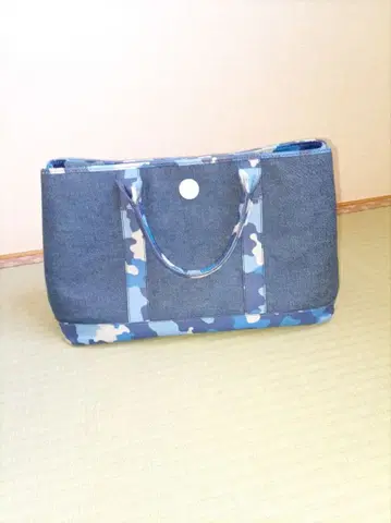 카모플라쥬 토트백 바조르가