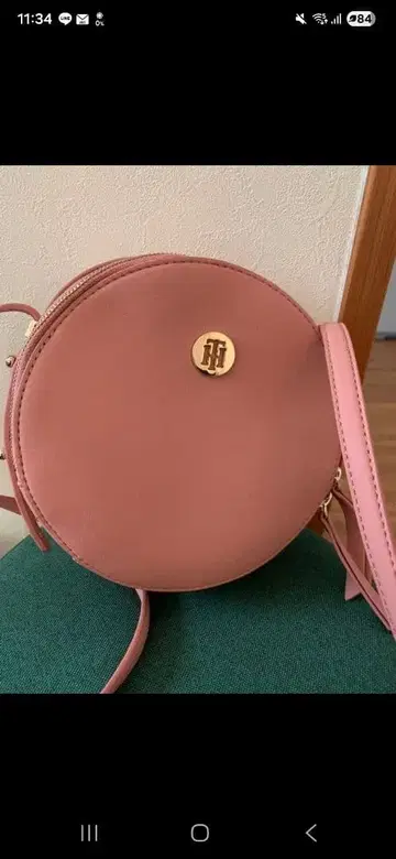 Tommy Hilfiger 원형 숄더백 핑크