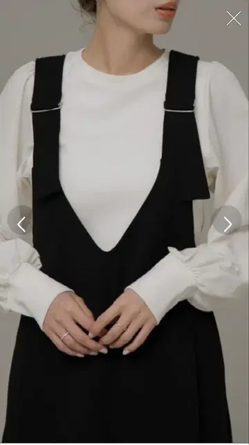 어반 리서치 써니 라벨 V넥 오버롤 스커트