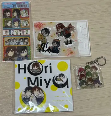 호리미야 아크릴 키링 아크릴 스탠드 캔뱃지 스티커