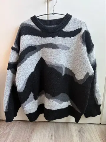 오버 사이즈 니트 스웨터 블랙 그레이 화이트 MGV