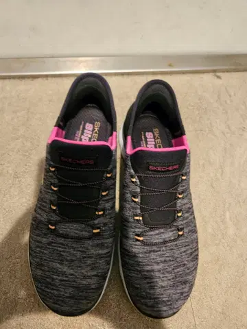 SKECHERS 핸즈 프리 그레이/핑크 스니커즈