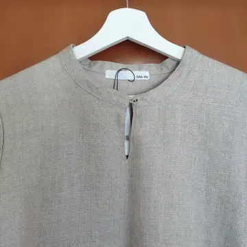 새상품 미사용 택 포함 린넨 울 베이지 그레이 긴팔 셔츠