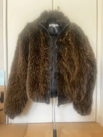 Jaded London 퍼 자켓 선착순